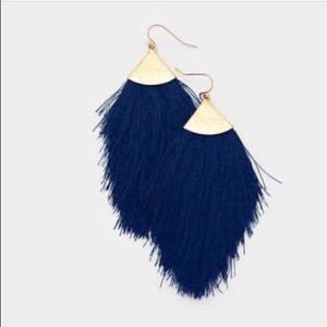 Gorgeous navy tassel earring, NWT!